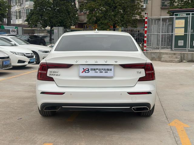 Volvo S60 2021 T4 Intelligent Refined Luxury – фото 5