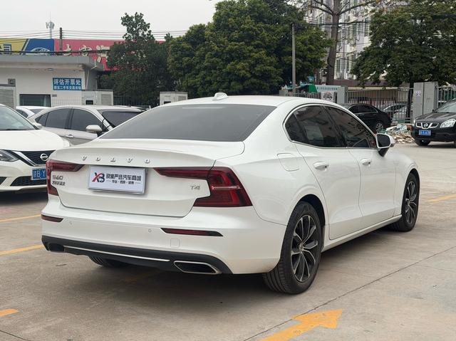 Volvo S60 2021 T4 Intelligent Refined Luxury – фото 6