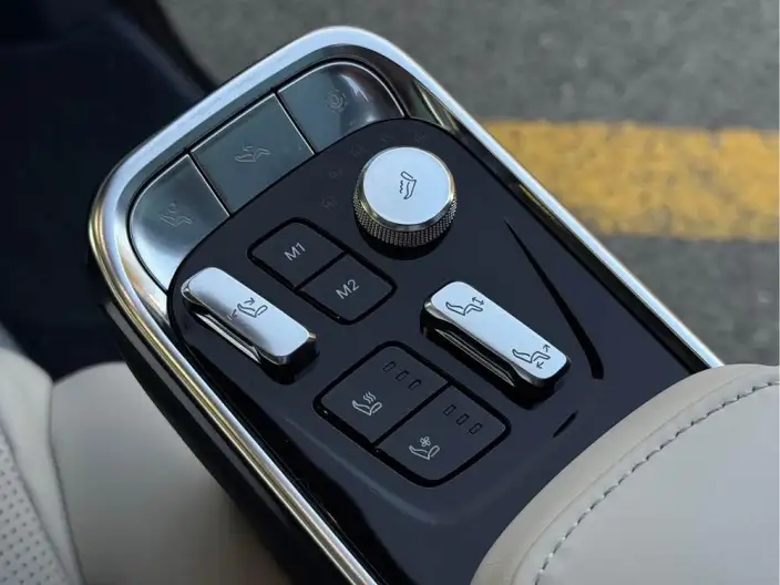 ZEEKR 009 2024 Model VI seat Executive Edition 4WD 140kWh – фото 9