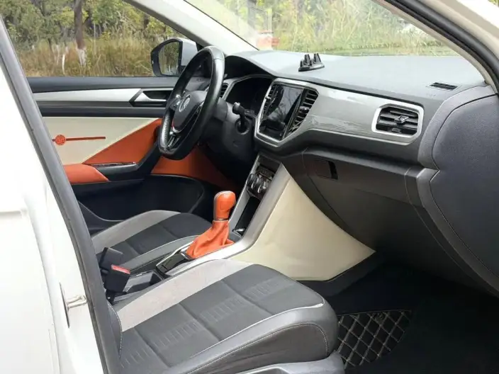 Volkswagen T-Roc 2022 Model 280TSI DSG 2WD Elite PLUS – фото 7