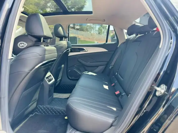 Hongqi H5 2024 Model 1.5T DCT Flag Rhythm Edition – фото 9