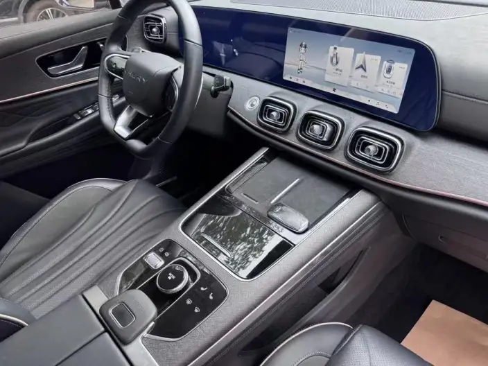 Chery Tiggo 9 2023 Model 2.0T DCT 2WD Deluxe Edition 5 seat – фото 8
