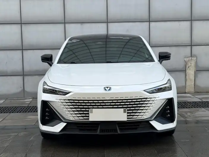 Changan UNI-V 2023 Model 1.5T Noble Model