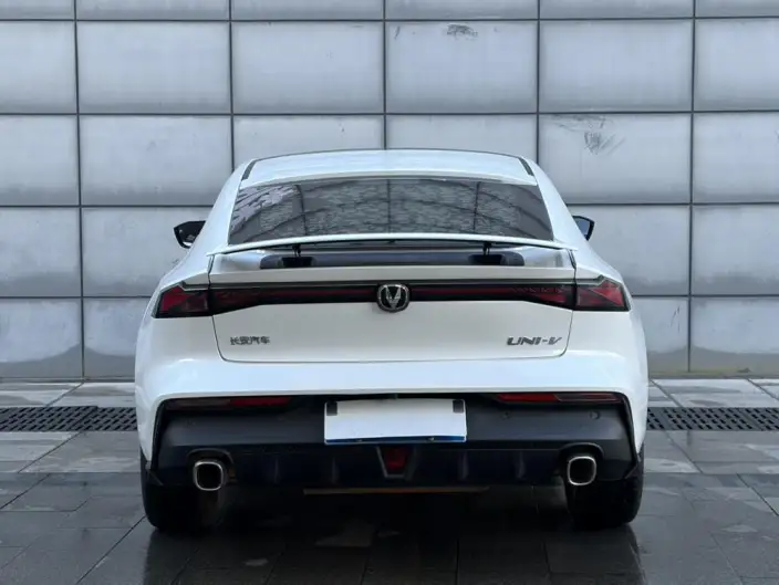 Changan UNI-V 2023 Model 1.5T Noble Model – фото 6