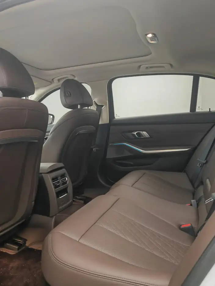 BMW 3 Series 2025 Model 325Li M Sports Set – фото 7