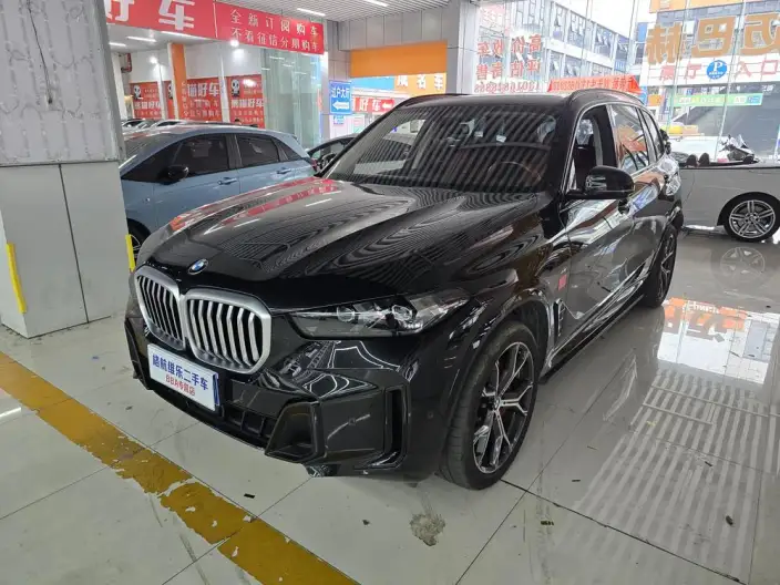 BMW X5 2025 Model xDrive30Li Exclusive Model M Sports Night Set