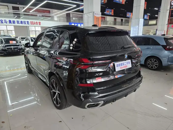 BMW X5 2025 Model xDrive30Li Exclusive Model M Sports Night Set