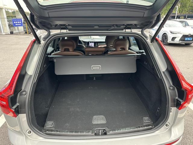 Volvo XC60 PHEV 2024 модификация T8 4WD Long Battery Li f e Pro Smart Elegance Deluxe Edition – фото 12