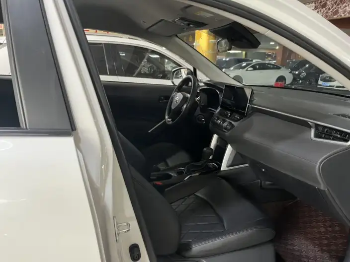 Toyota Corolla Cross 2023 Model 2.0L Intelligent Hybrid Pioneer Edition – фото 8