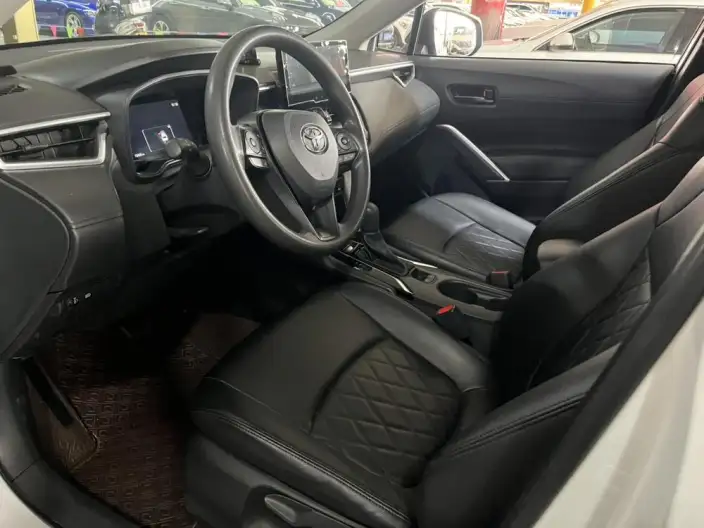 Toyota Corolla Cross 2023 Model 2.0L Intelligent Hybrid Pioneer Edition – фото 10