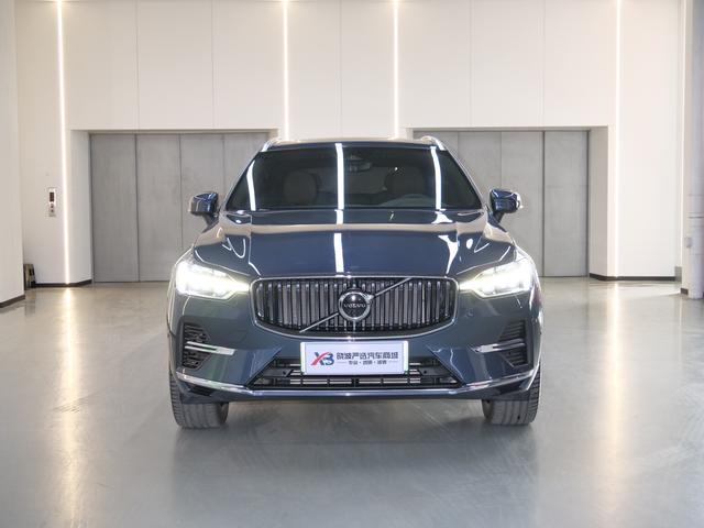 Volvo XC60 PHEV 2025 модификация T8 4WD Long Battery Li f e Pro Smart Range Deluxe Edition – фото 2
