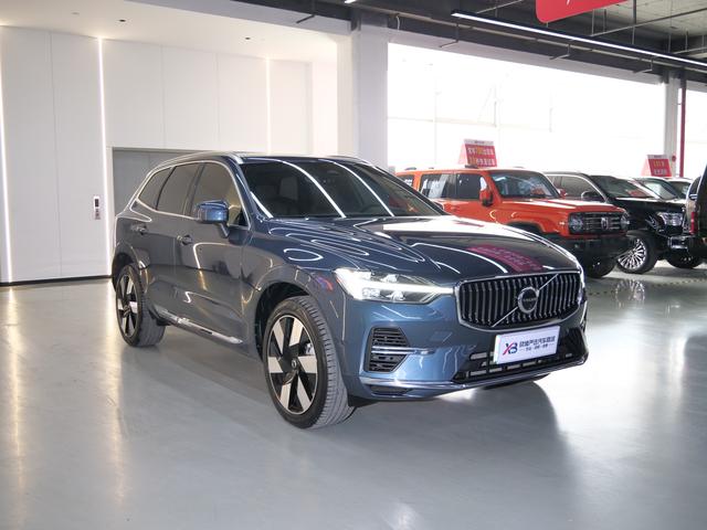 Volvo XC60 PHEV 2025 модификация T8 4WD Long Battery Li f e Pro Smart Range Deluxe Edition – фото 3