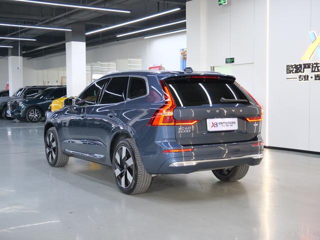 Volvo XC60 PHEV 2025 модификация T8 4WD Long Battery Li f e Pro Smart Range Deluxe Edition – фото 7
