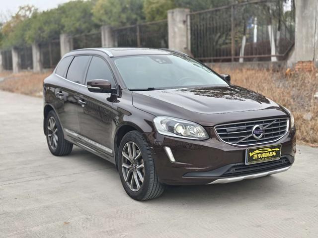 Volvo XC60 2017 модификация T5 AWD Smart Range L Class Edition – фото 3