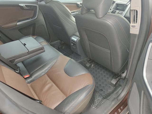 Volvo XC60 2017 модификация T5 AWD Smart Range L Class Edition – фото 13
