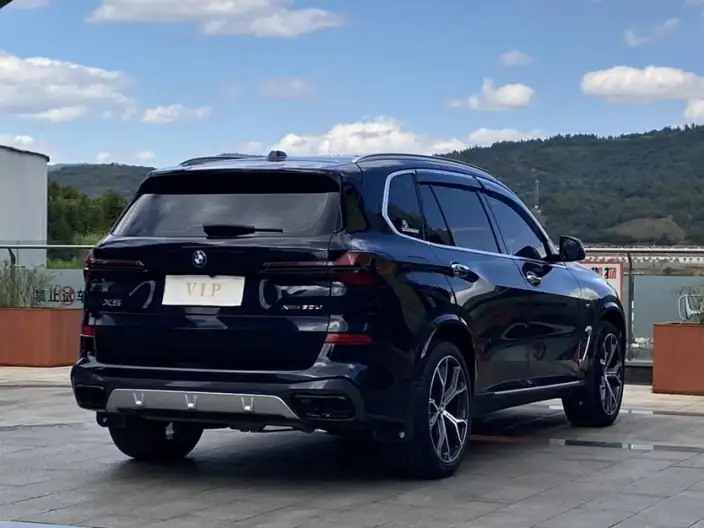 BMW X5 2025 Model xDrive30Li M Sports Night Set – фото 7