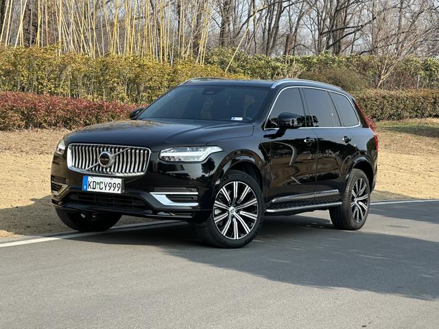 Volvo XC90 2023 B5 Smart Travel Luxury 5-Seater – фото 1