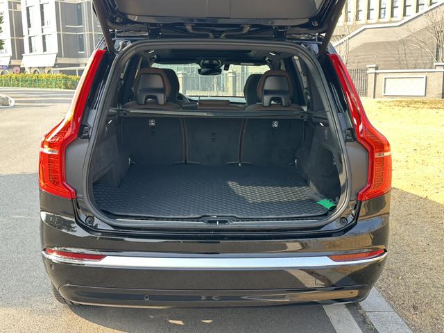 Volvo XC90 2023 B5 Smart Travel Luxury 5-Seater – фото 11