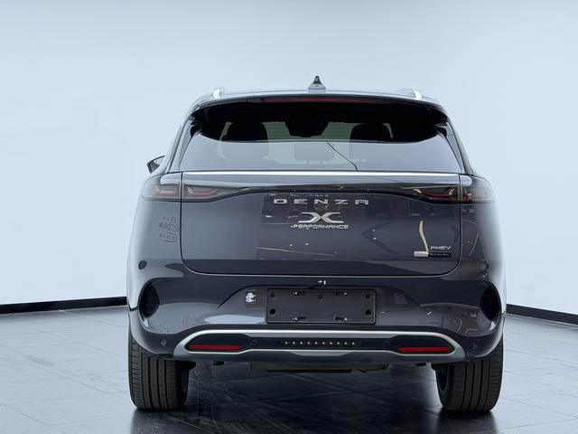 Denza X PHEV Модель 2020 года 2.0T Ultimate Edition