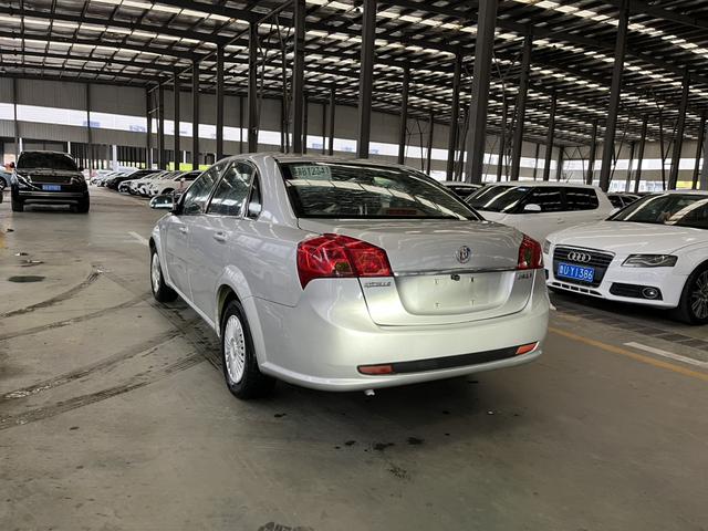 Buick Excelle 2013 1.5L Automatic Classic – фото 6