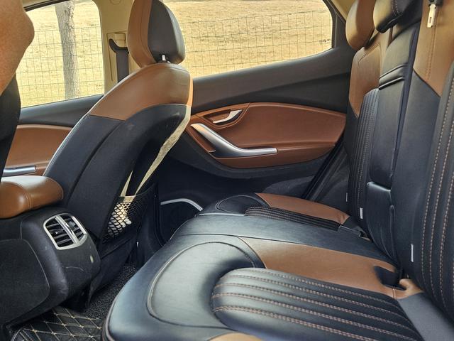 Southeast DX7 2015 модификация 1.5T Automatic Luxury – фото 9