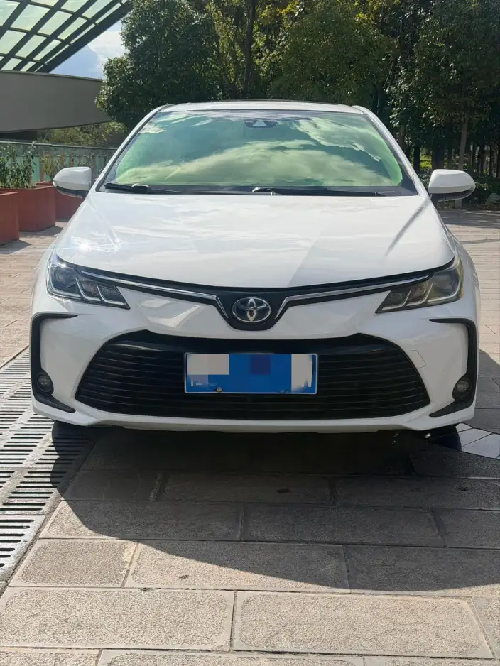 Toyota Corolla 2019 Model Hybrid 1.8L E-CVT GL-i Elite Edition – фото 2