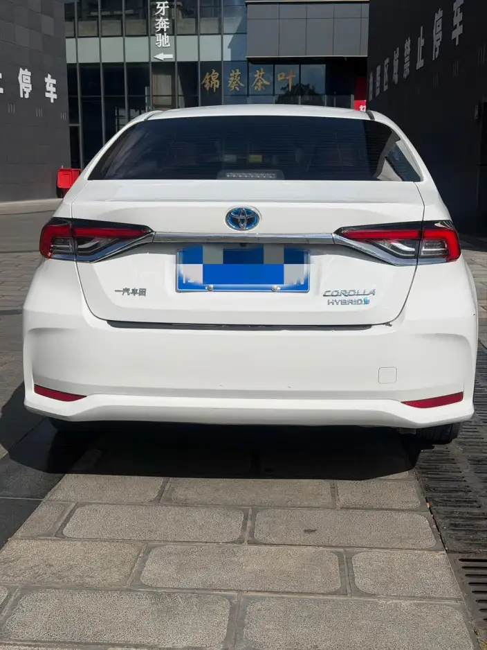 Toyota Corolla 2019 Model Hybrid 1.8L E-CVT GL-i Elite Edition – фото 5