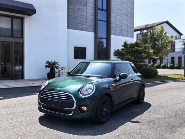 MINI 2016 1.2T ONE Pioneer – фото 1