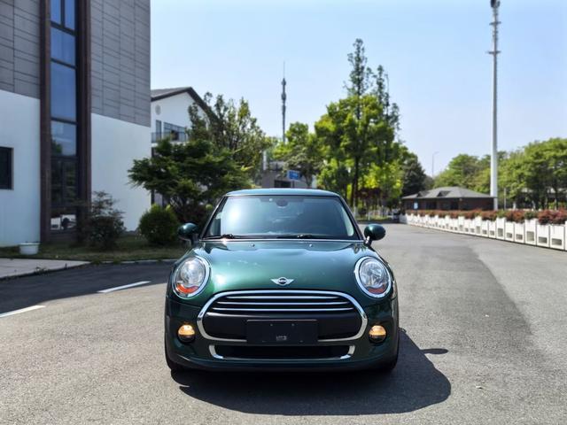 MINI 2016 1.2T ONE Pioneer – фото 3