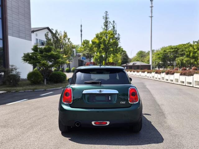 MINI 2016 1.2T ONE Pioneer – фото 9