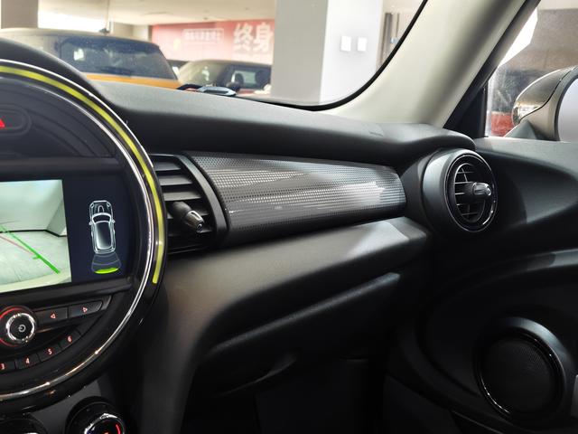 MINI 2016 1.5T COOPER Pioneer Edition – фото 9