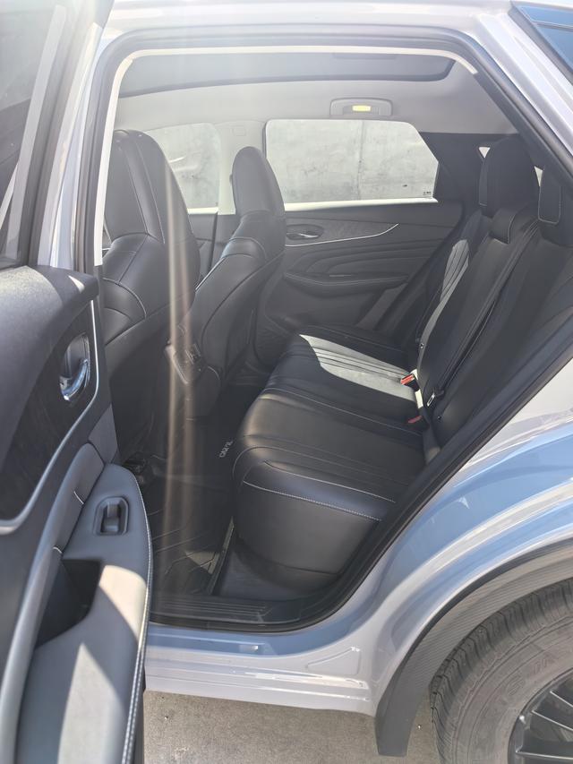 Venucia Big V 2022 260T King Edition – фото 10