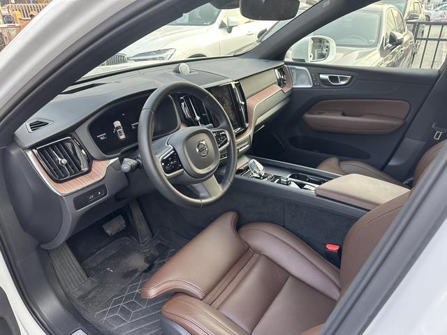 Volvo XC60 PHEV 2024 модификация T8 4WD Long Battery Li f e Pro Smart Elegance Deluxe Edition – фото 4