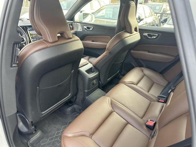 Volvo XC60 PHEV 2024 модификация T8 4WD Long Battery Li f e Pro Smart Elegance Deluxe Edition – фото 5