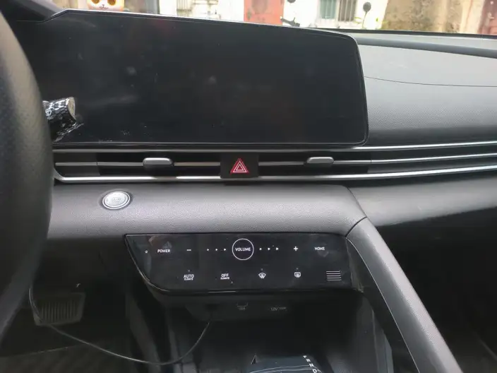 Hyundai Ioniq 2022 Model 1.5L CVT LUX Premium Edition – фото 8