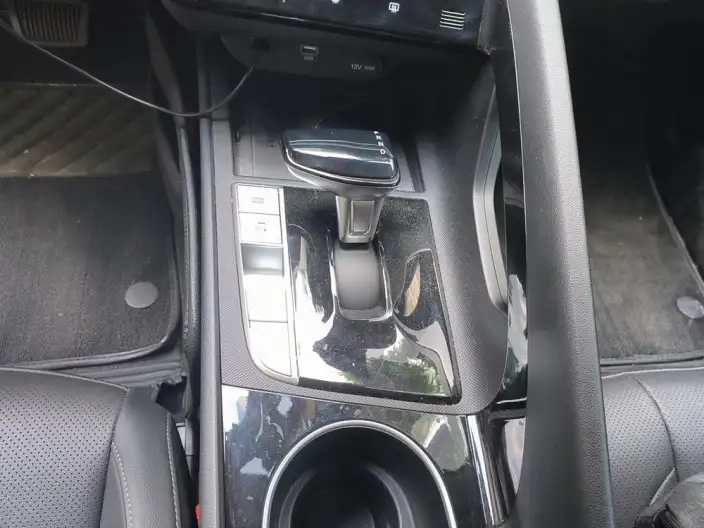 Hyundai Ioniq 2022 Model 1.5L CVT LUX Premium Edition – фото 9