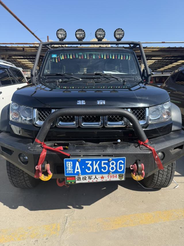 BAIC BJ40 2016 модификация 2.3T автоматическое 4WD Exclusive Edition