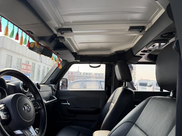 BAIC BJ40 2016 модификация 2.3T автоматическое 4WD Exclusive Edition – фото 10