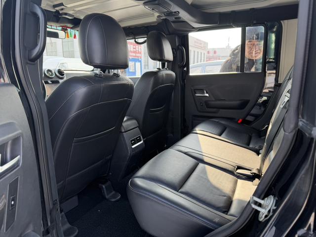 BAIC BJ40 2016 модификация 2.3T автоматическое 4WD Exclusive Edition – фото 11