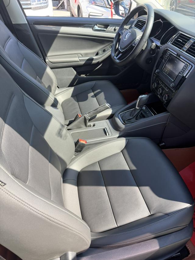 Volkswagen Sagitar 2017 модификация 180TSI автоматическое Leading – фото 10