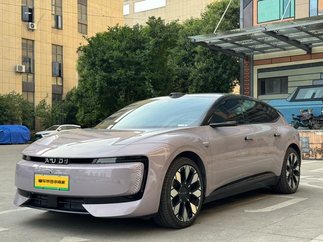 AUDI E5 Sportback 2026 модификация Flagship quattro тип