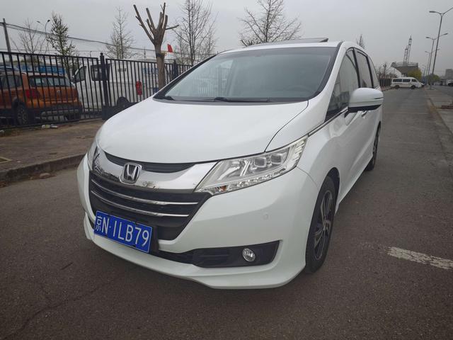 Honda Odyssey 2015 Facelift 2.4L Luxury – фото 1