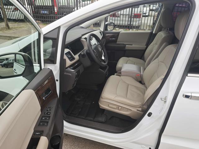 Honda Odyssey 2015 Facelift 2.4L Luxury – фото 2