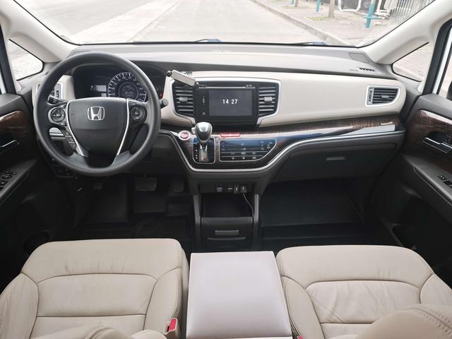 Honda Odyssey 2015 Facelift 2.4L Luxury – фото 4