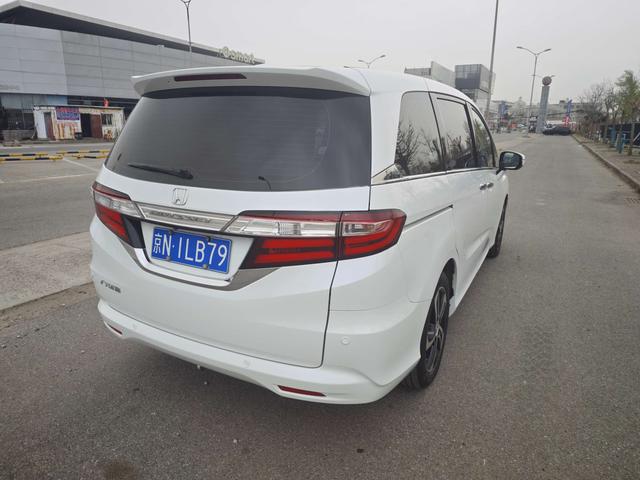 Honda Odyssey 2015 Facelift 2.4L Luxury – фото 6