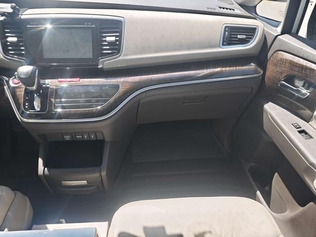 Honda Odyssey 2015 Facelift 2.4L Luxury – фото 9