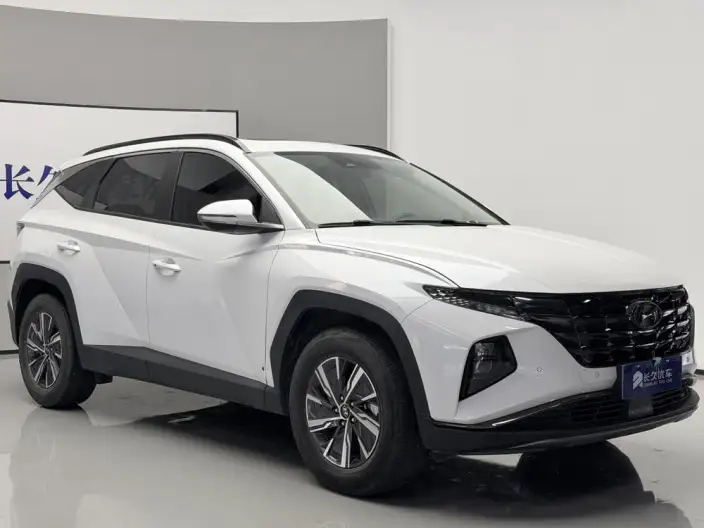 Hyundai Tucson 2022 Model Hyundai Tucson L 2.0L HEV GLT Hybrid · Smart Edition