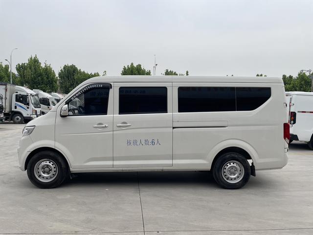 Cross Star V7 EV 2024 239km Passenger Edition Com f ort 6-Seater