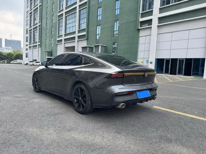 Changan UNI-V 2022 Model 1.5T Smart Pilot Model – фото 5