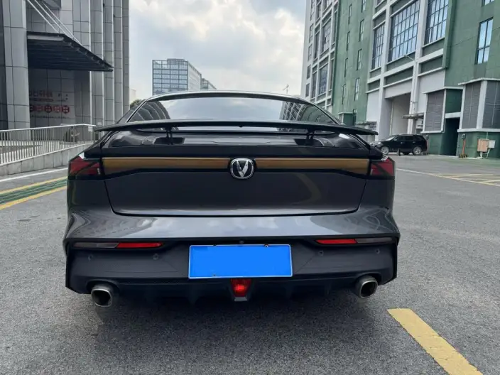 Changan UNI-V 2022 Model 1.5T Smart Pilot Model – фото 10